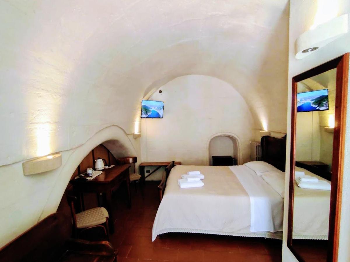 Cave Rooms Sassi มาเตรา ภายนอก รูปภาพ