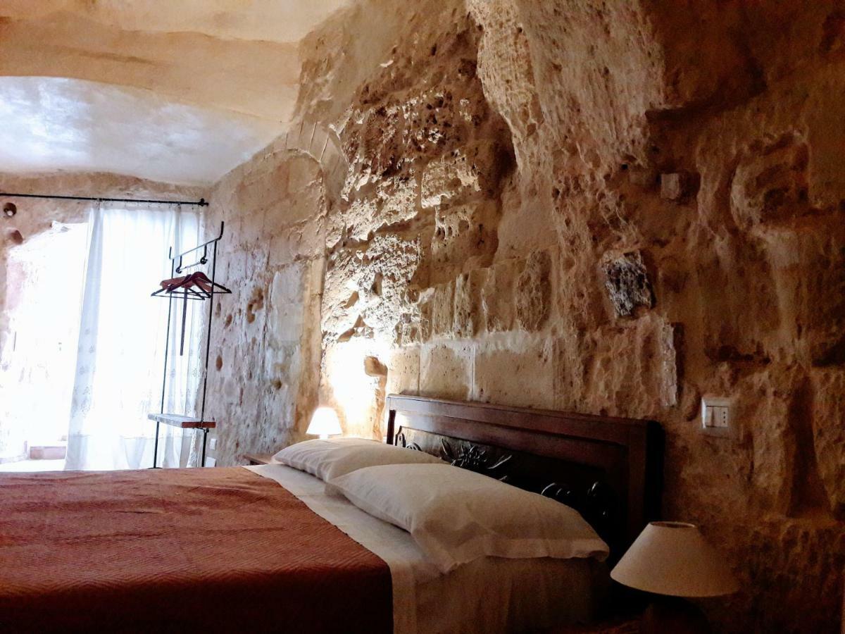 Cave Rooms Sassi มาเตรา ภายนอก รูปภาพ